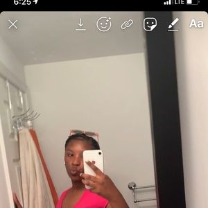 Meet your Posher, Jonasia